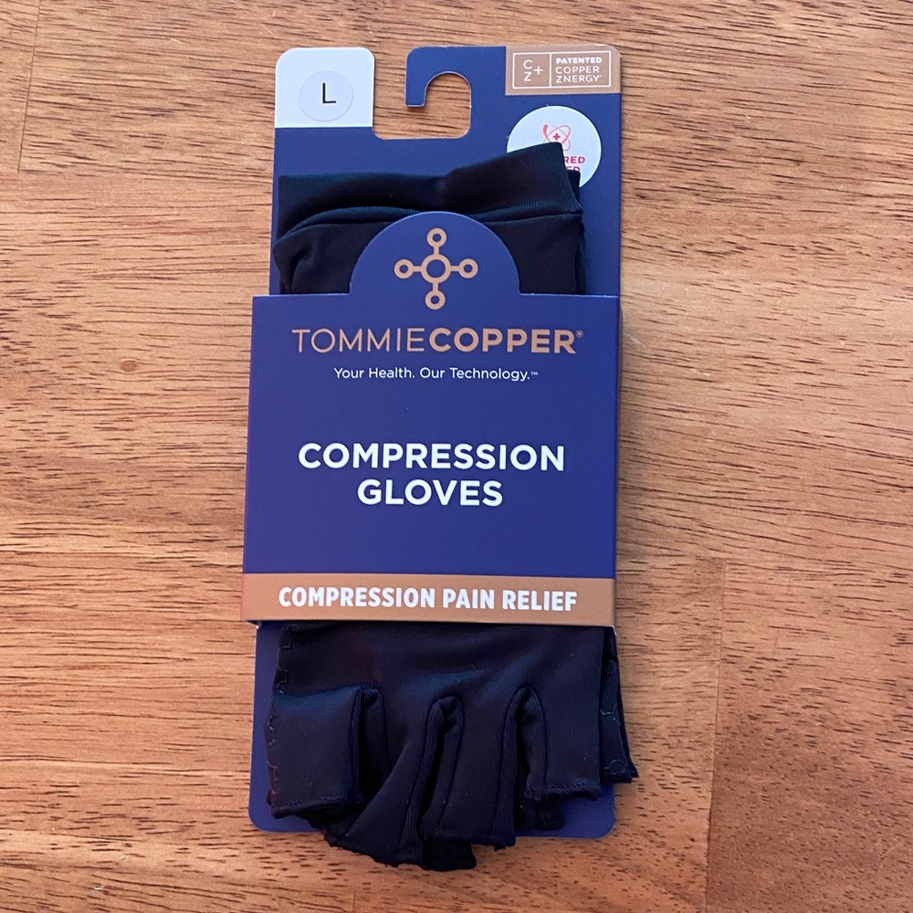 Tommie Copper Compression Gloves
